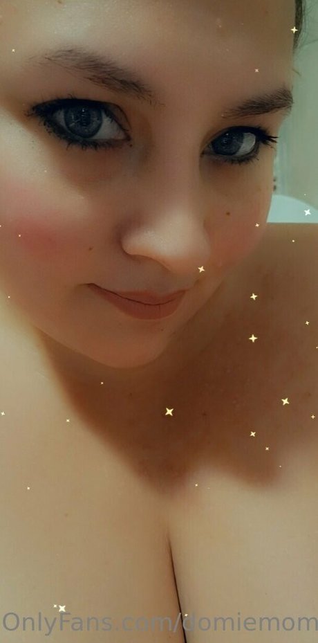 domiemomie model adult photos