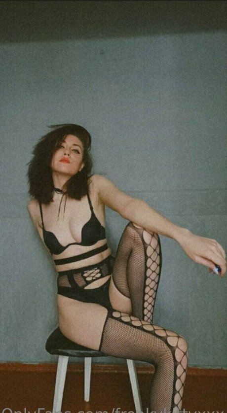 freakykittyxxx nudes pornstar image