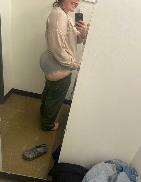 msrosalynquinn555 art model picture