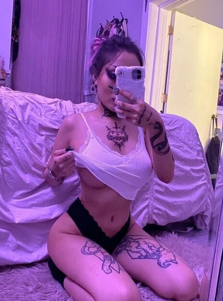 avaunt hot actress picture