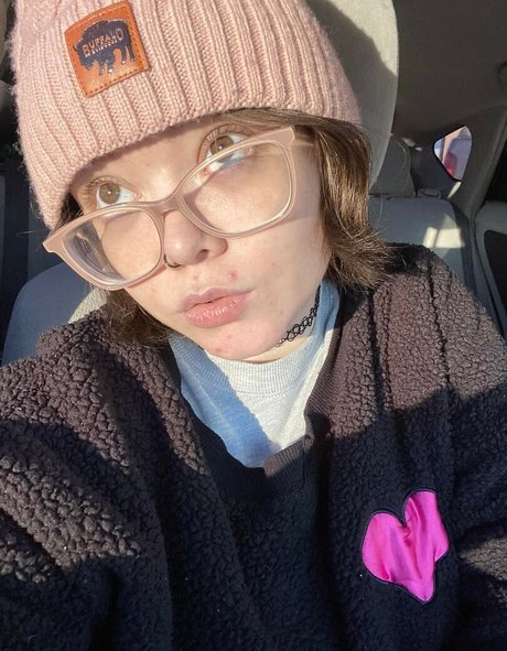 Lilac Lullaby art actress pics