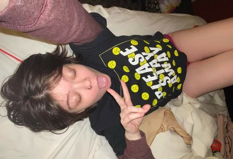 Lilac Lullaby nudes star pic