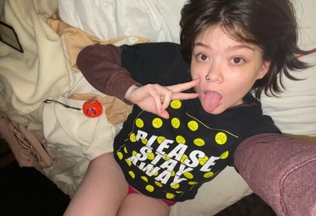 Lilac Lullaby star sexy galleries