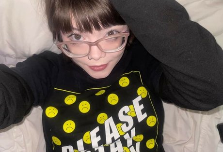 Lilac Lullaby model free gallery