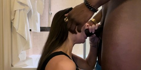 Amberwhite83 high quality pornstar pic