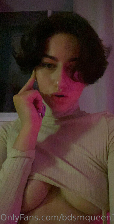 bdsmqueen1993free star hot photos