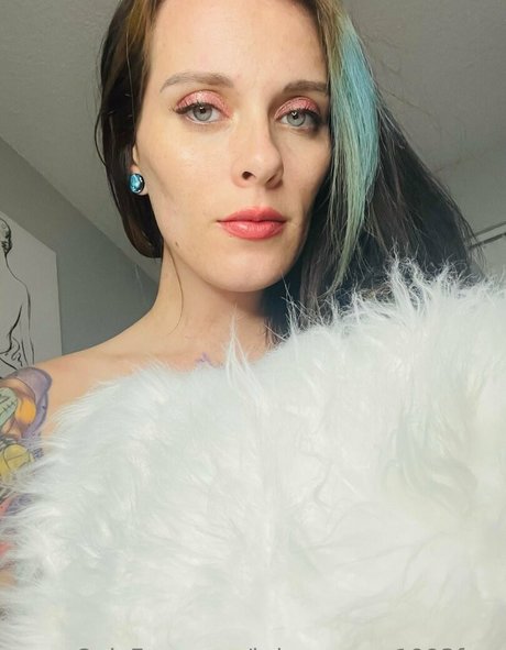 bdsmqueen1993free model nude picture