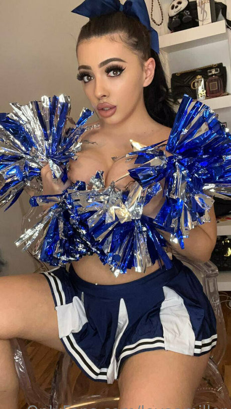 leyaamiller hot model img