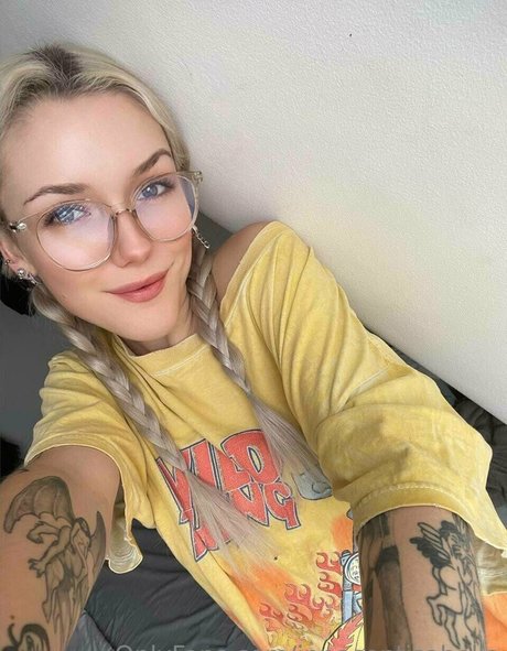 innocent isabel pornstar sex images