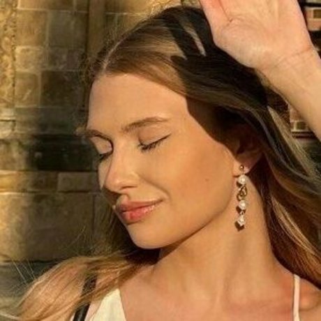 cassie vip love beautiful star pics