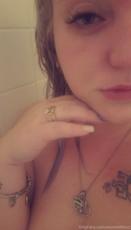 mommithiccc star high quality picture