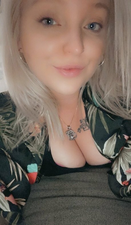 mommithiccc model high quality picture