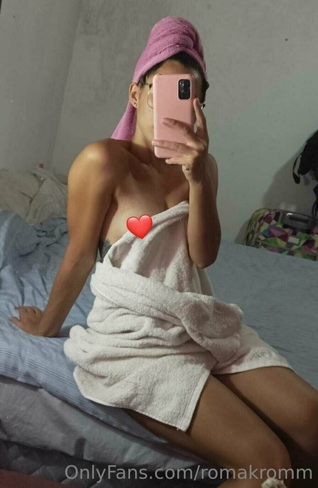 romakromm erotic pornstar pics