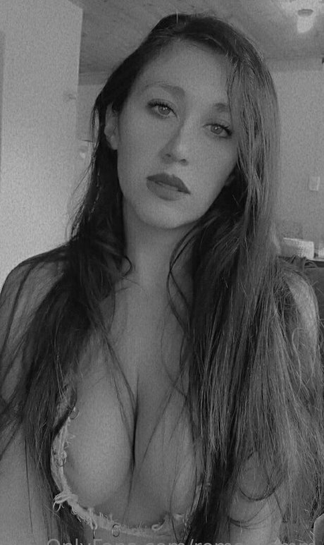 romakromm xxx actress photos