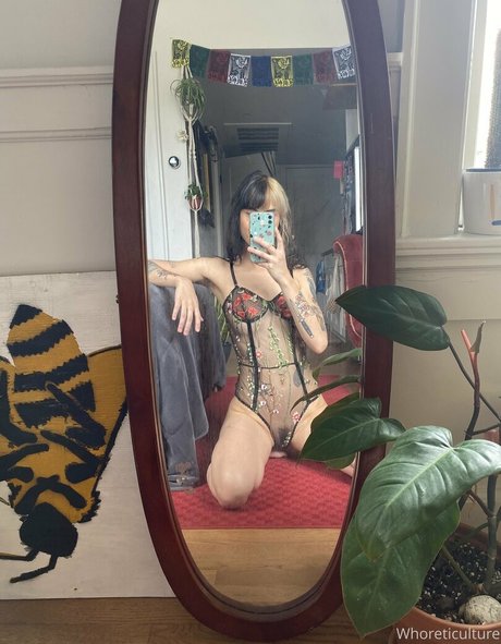 whoreticulture model hd archive