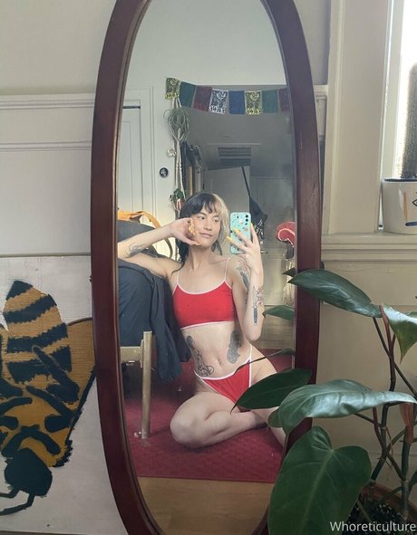 whoreticulture nude model galleries