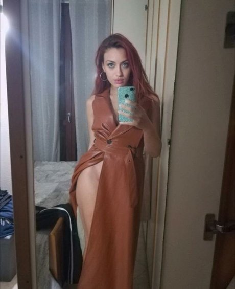 Martina Amoro hot model pics