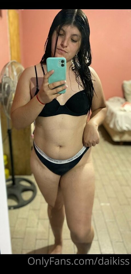 yourgirl naughty model nudes pics