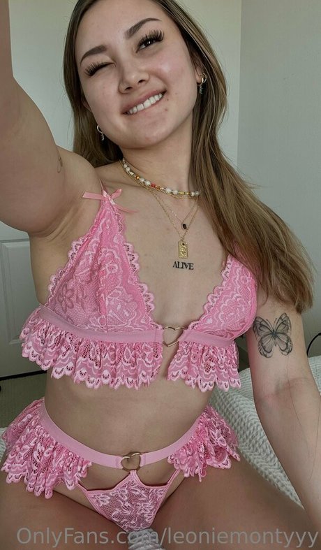 leoniemontyyy hot pornstar gallery