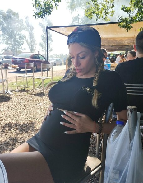 evacream model exclusive image