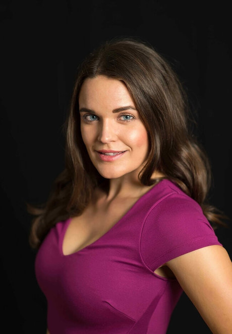 Laura Winter art actress photos