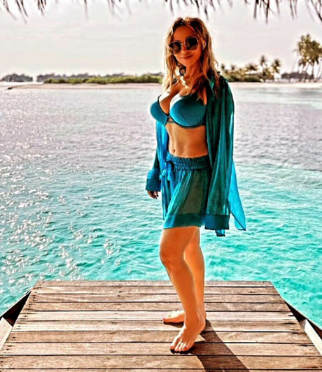 Tara Strong hot actress image