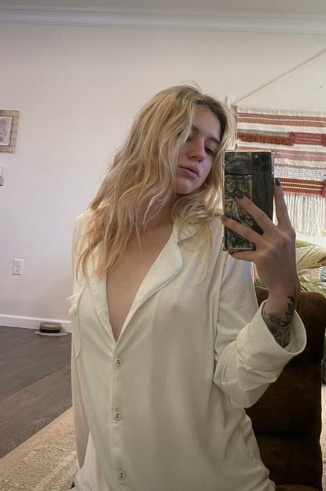 kaylabacher art model photos