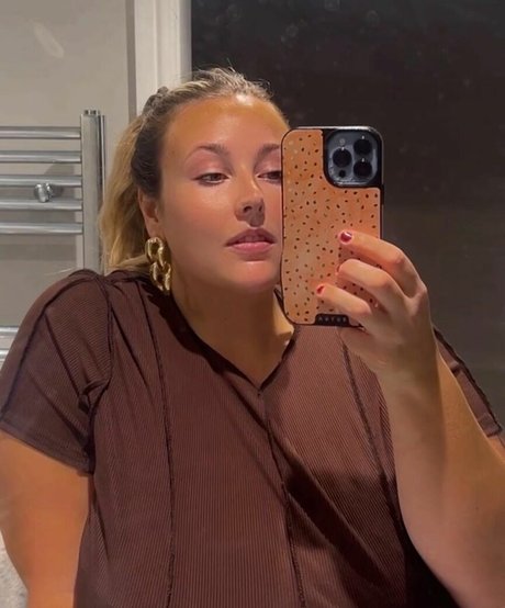 juiceefruitee pornstar naked img