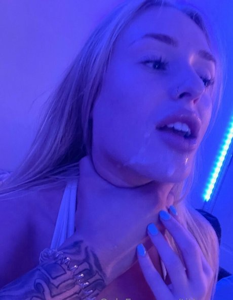 tittyauna pornstar pretty picture