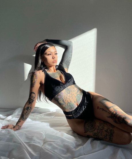 meganinked perfect model img