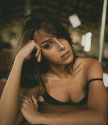 Izzybizzyspider top star photo