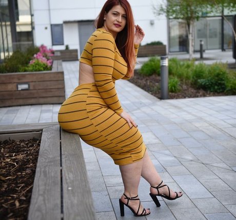 Ioana Chira hot actress photo