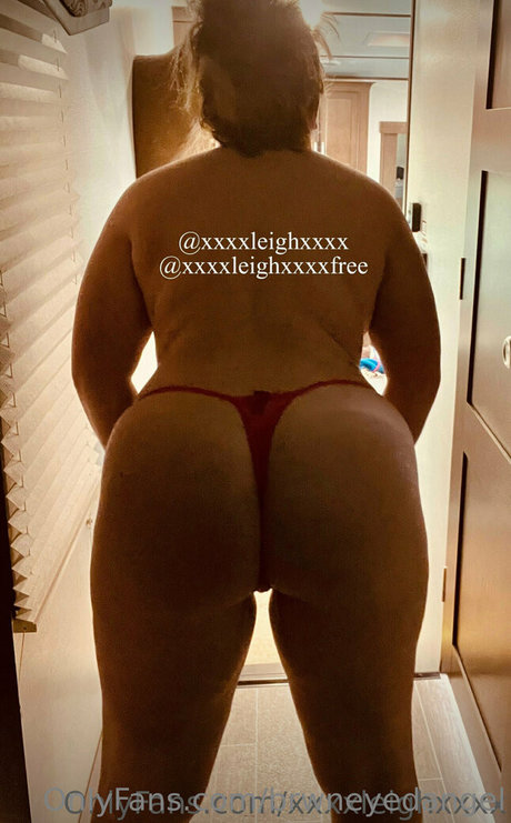 brwneyedangel nude model image