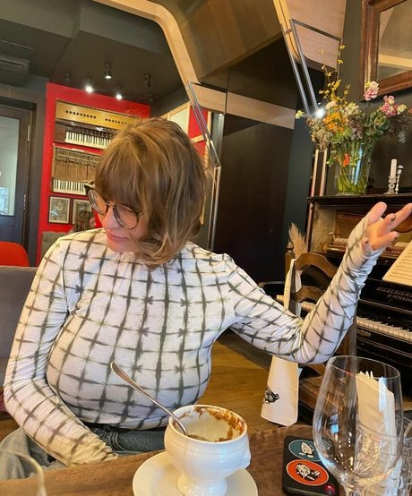 Veronika Ivanova model photo