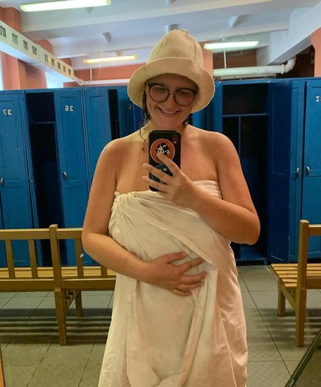 Veronika Ivanova pornstar nudes images