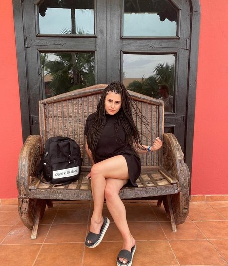 Rozzzywow adult actress pictures