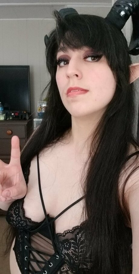 raina traina pornographic star pic