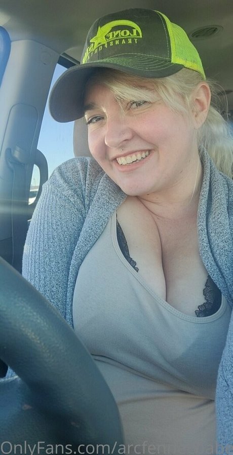 arcfennecbabe erotic model photo