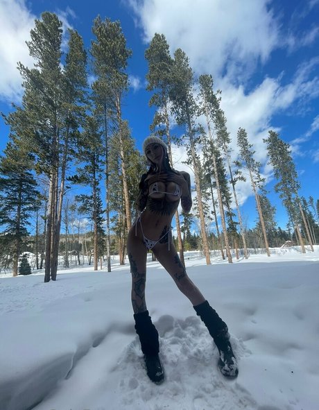 Strawberrysquirtcake nude actress image