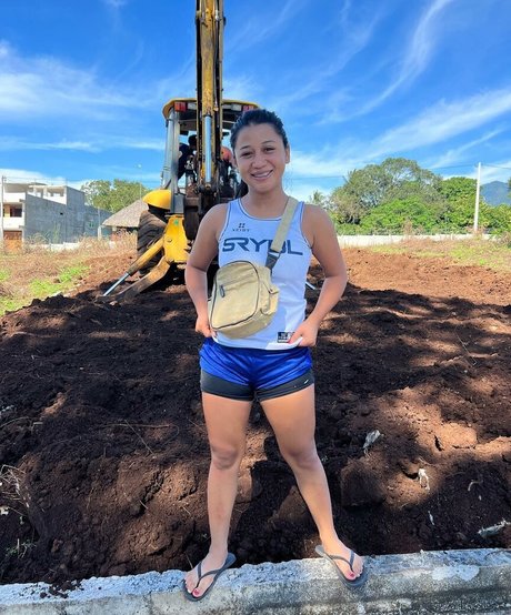 esmelachapina pornstar erotic gallery