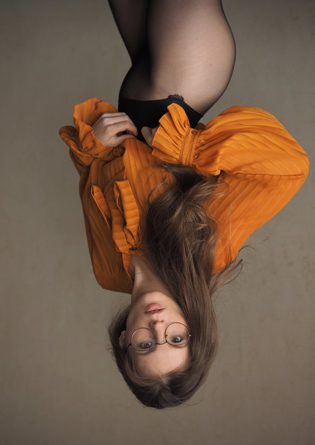 Anyutamoor model nudes picture