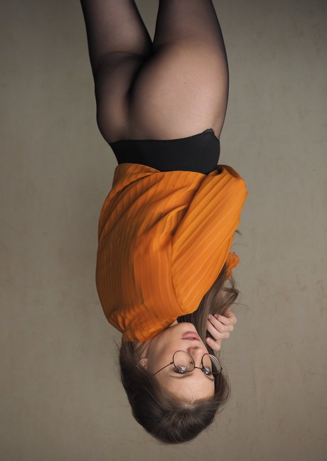 Anyutamoor model pretty picture