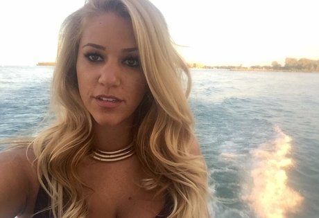 Nicolle A pornstar exclusive pic