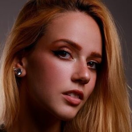 Ceciamix sex actress pics