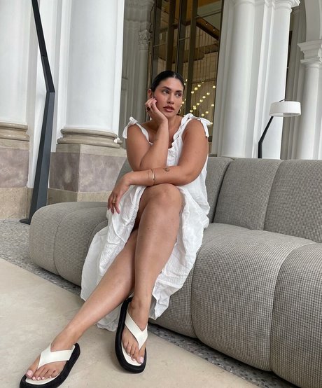 La Tecia Thomas star perfect image