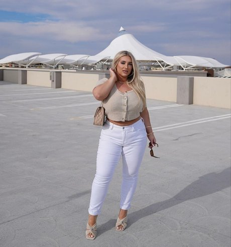 Taya Christian star sexy pic