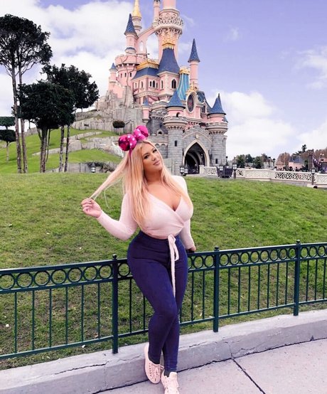 Taya Christian free pornstar pics