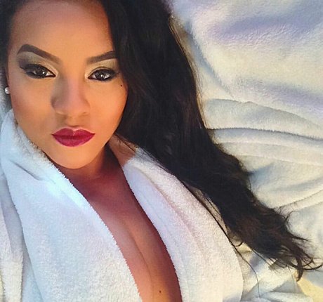 Toni Salina Chee Young star perfect photos