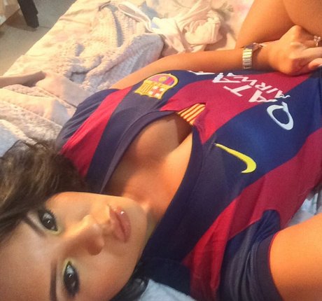 Toni Salina Chee Young free star pics