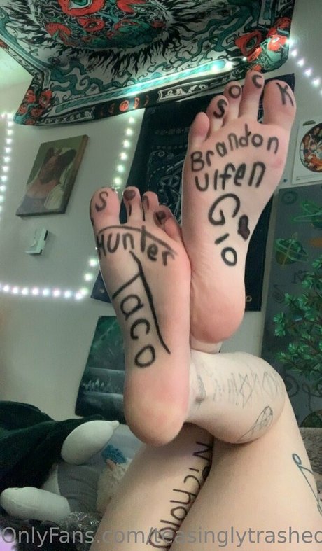 teasinglytrashed erotic model gallery